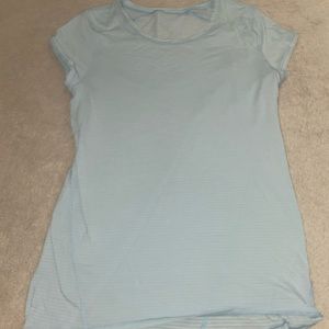 Lululemon tee size 6